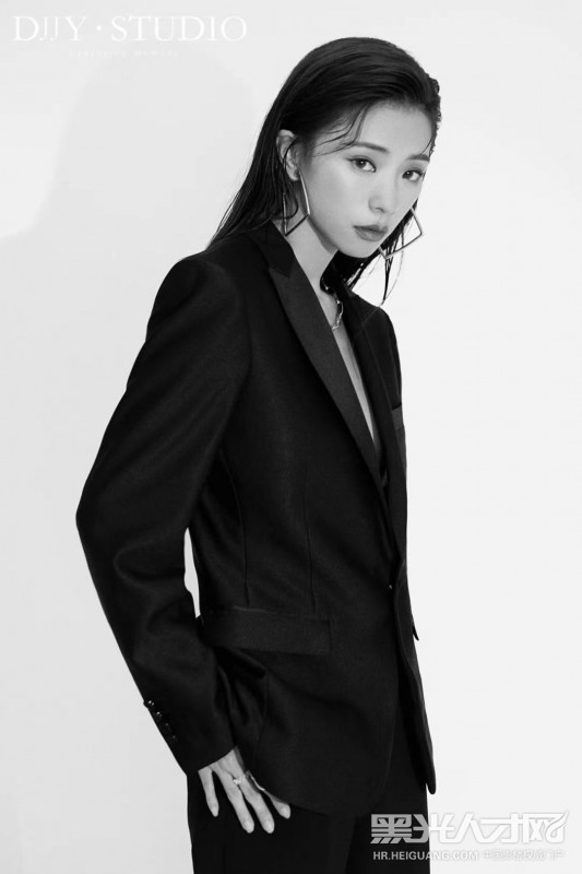 保女士个人作品