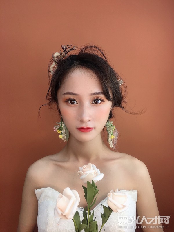 方女士个人作品