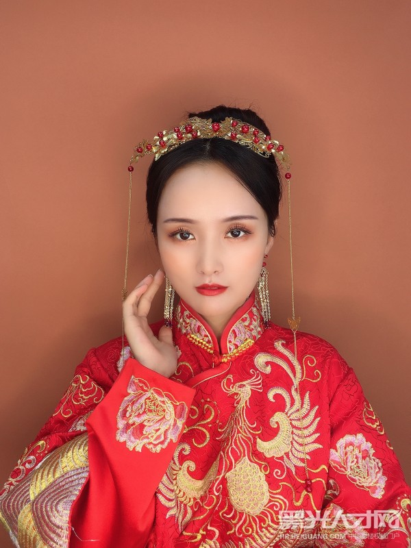 方女士个人作品